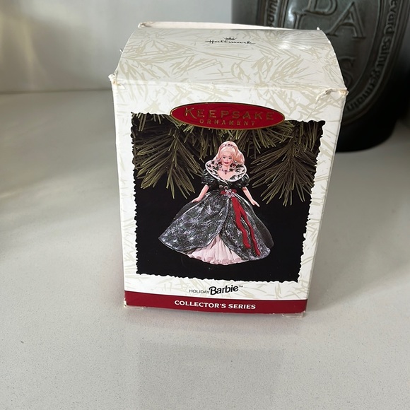 Hallmark Keepsake Barbie Ornament - Picture 2 of 3